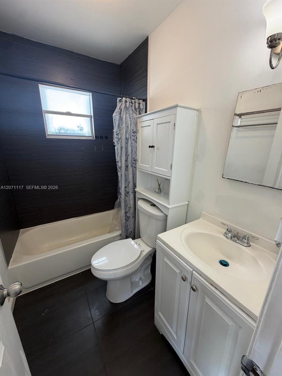 127 NW 47th Ter # 4 View 9