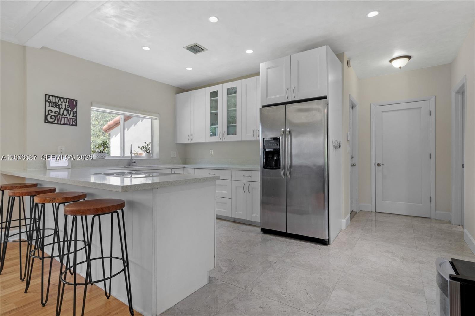535 SW 39th Ave — Photo 4