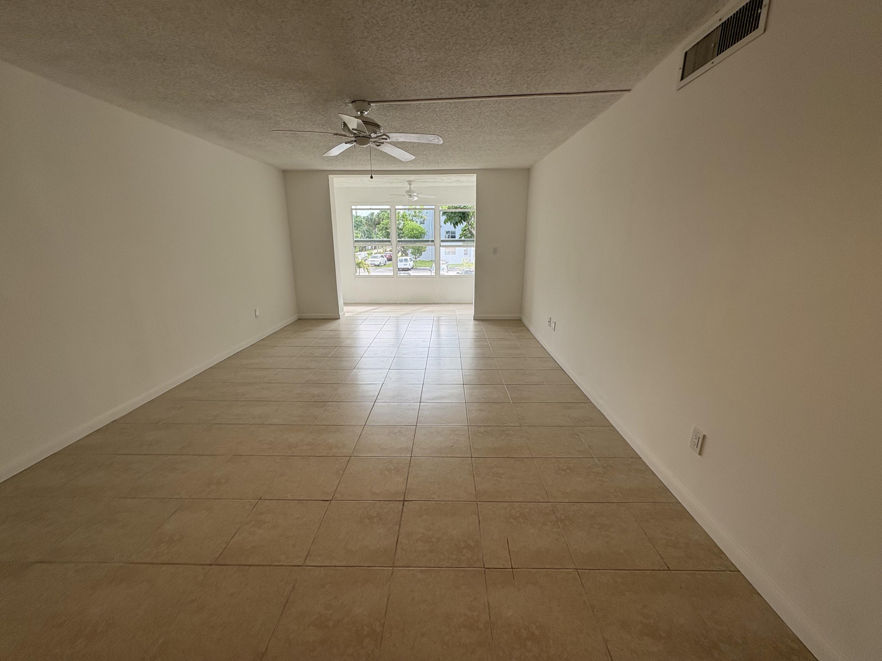 2850 Somerset Drive # 208l, Lauderdale Lakes FL 33311