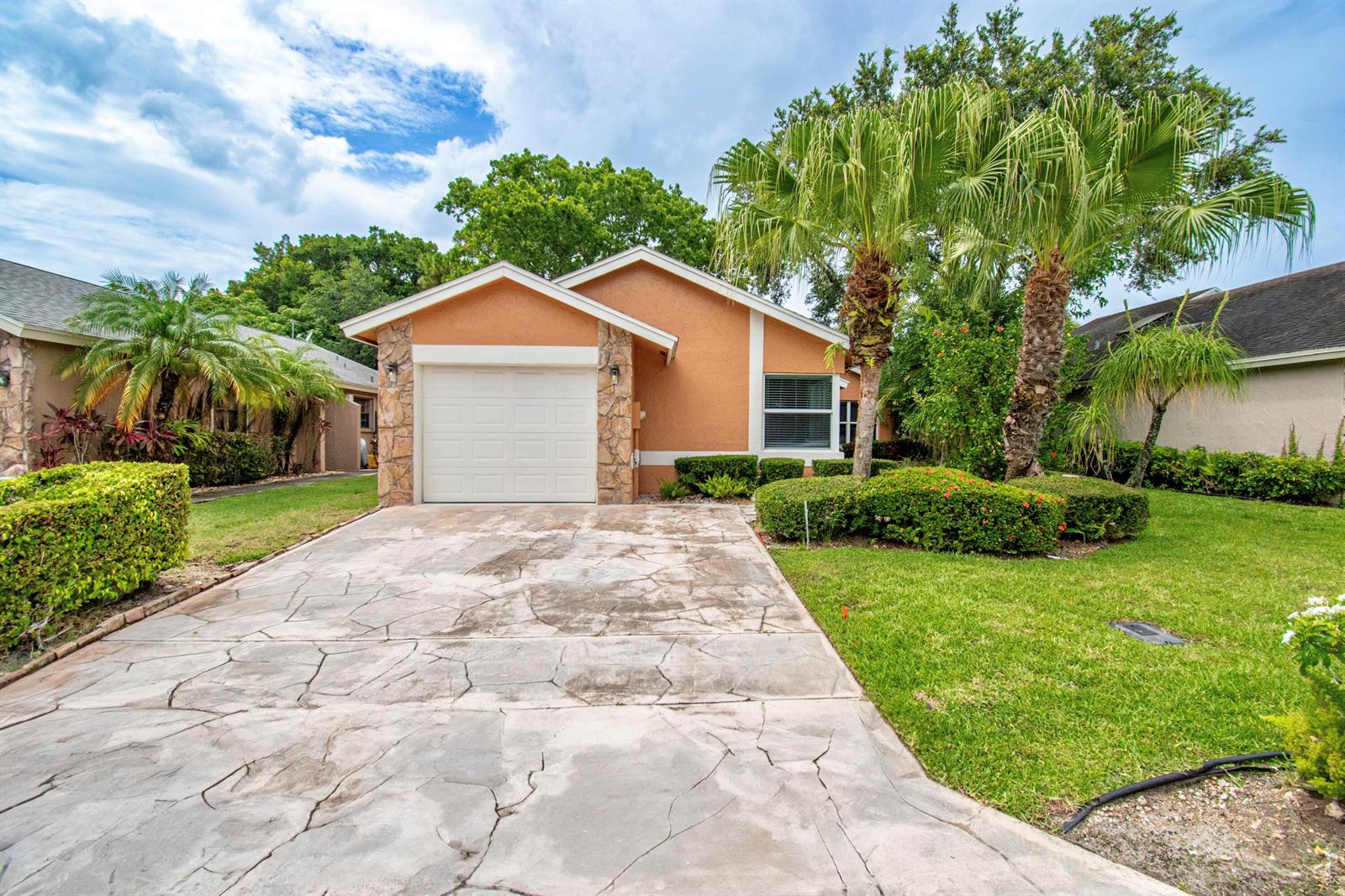 7601 Martinique Boulevard, Boca Raton FL 33433