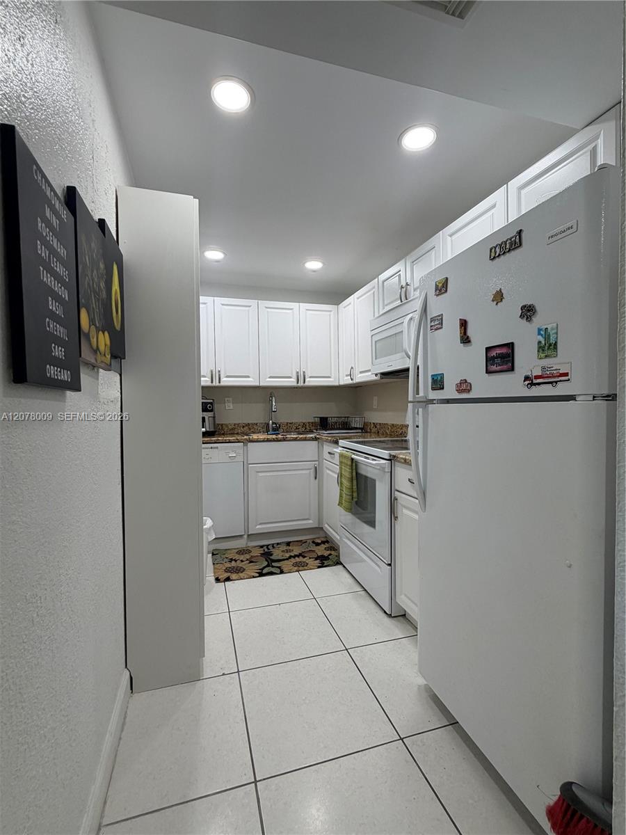 17530 NW 68th Ave # C1005 — Photo 2