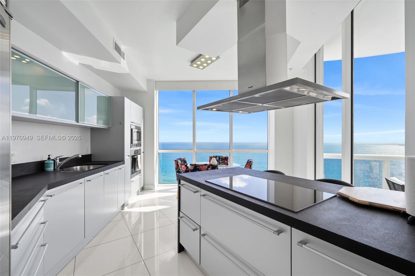 18201 Collins Ave # 4709 — Photo 3