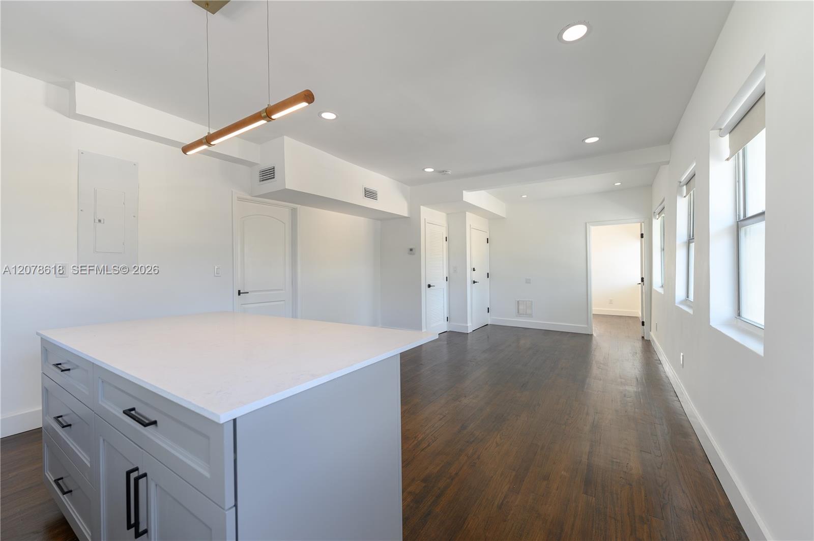 557 Meridian Ave # B — Photo 4