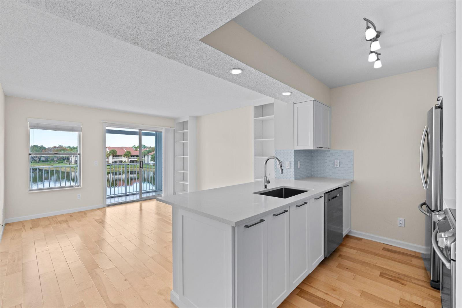 4-web-or-mls-A7403100