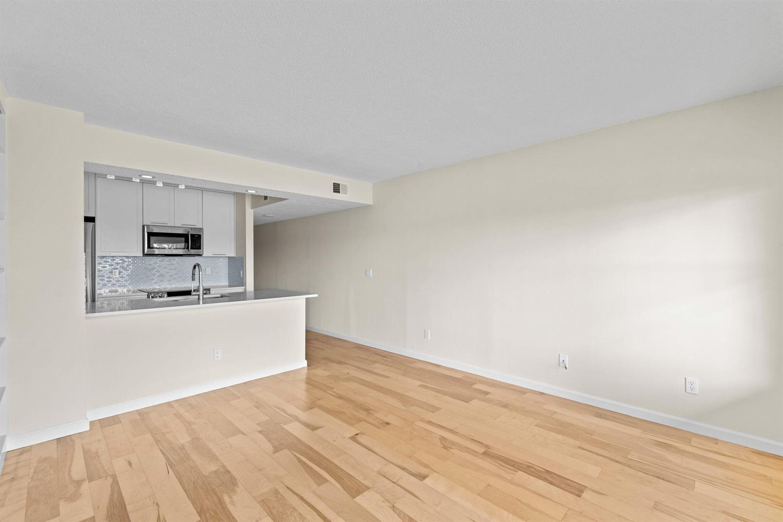 5-web-or-mls-A7403109
