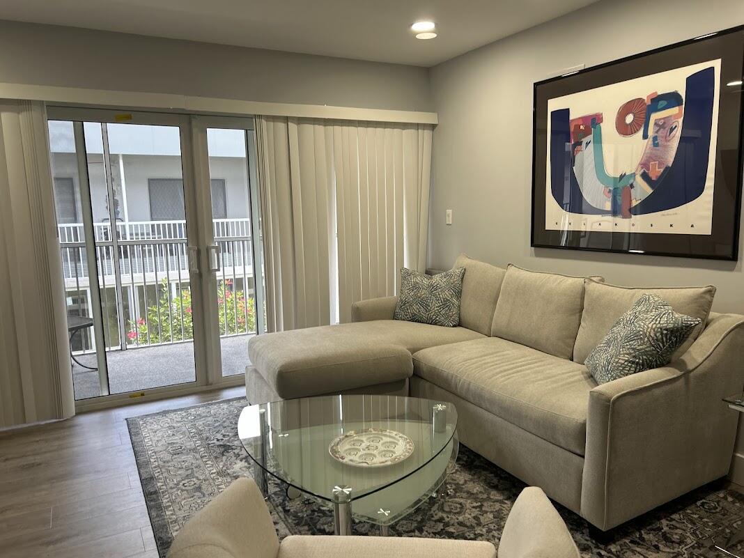 87 Piedmont B, Delray Beach FL 33484