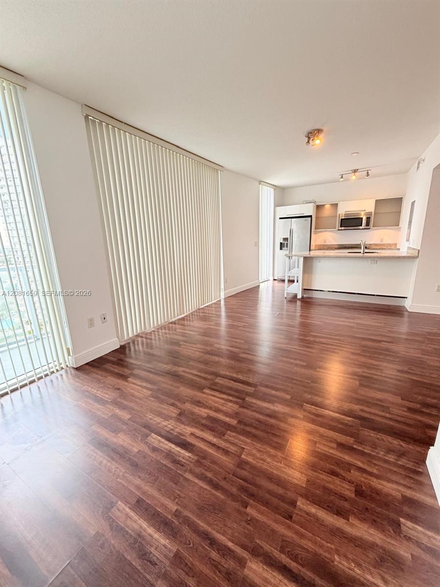 185 SW 7th St # 2600 — Photo 4