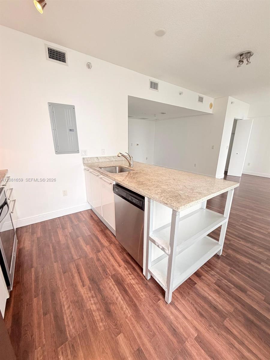 185 SW 7th St # 2600 — Photo 5