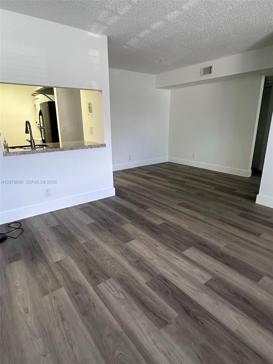 10049 Winding Lake Rd # 103 — Photo 2