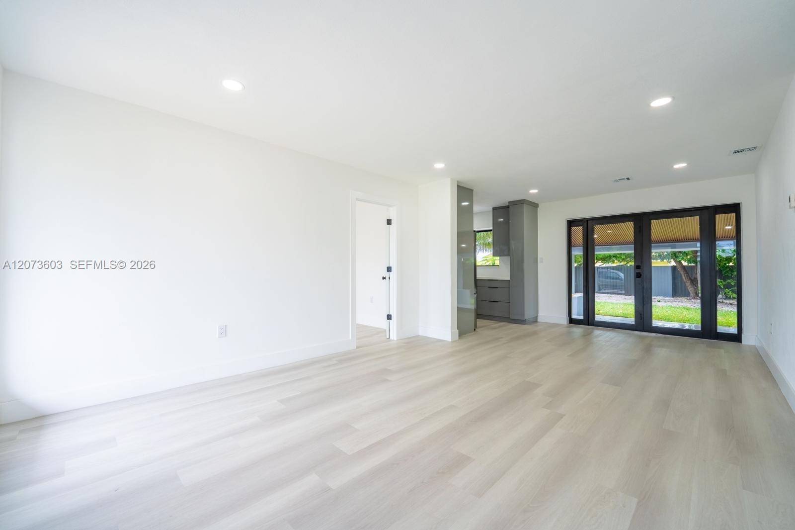 1301 NW 176th Ter — Photo 2