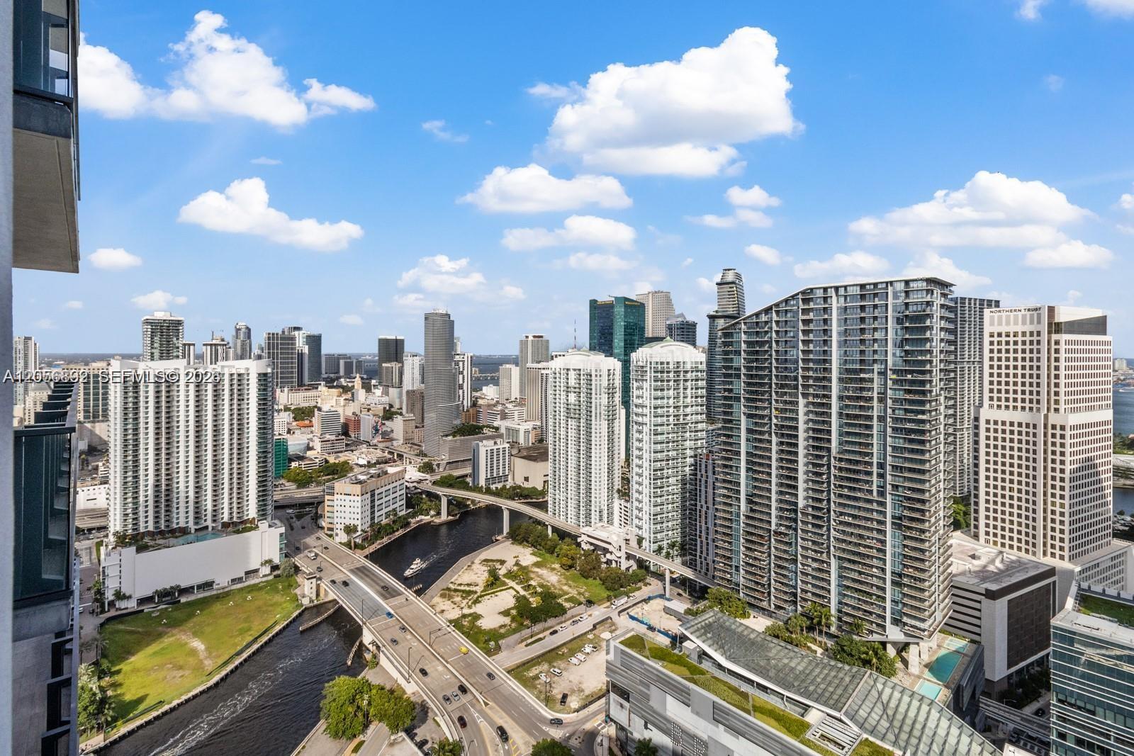 88 SW 7th St # 3909 View 14