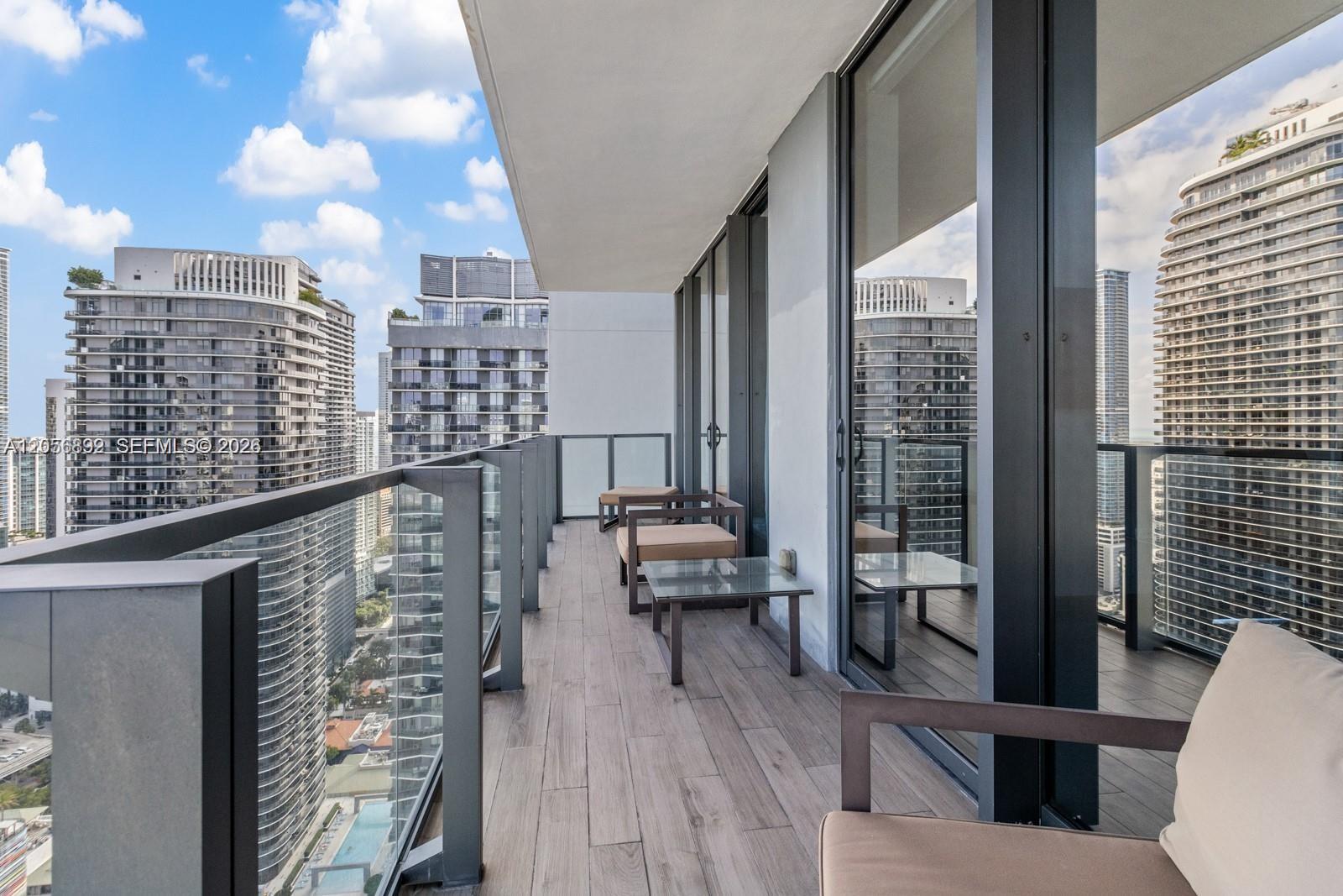 88 SW 7th St # 3909 View 5