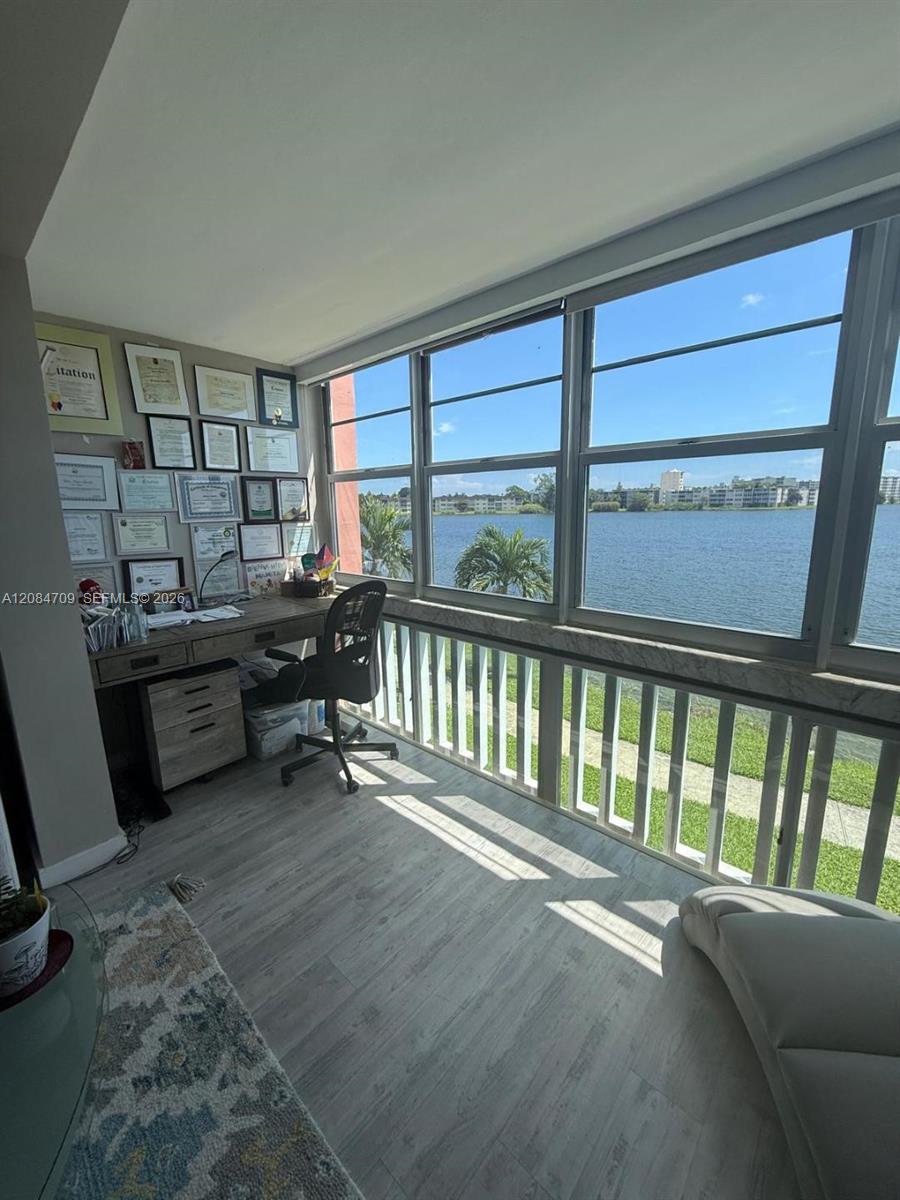 18555 NE 14th Ave # 619 — Photo 3