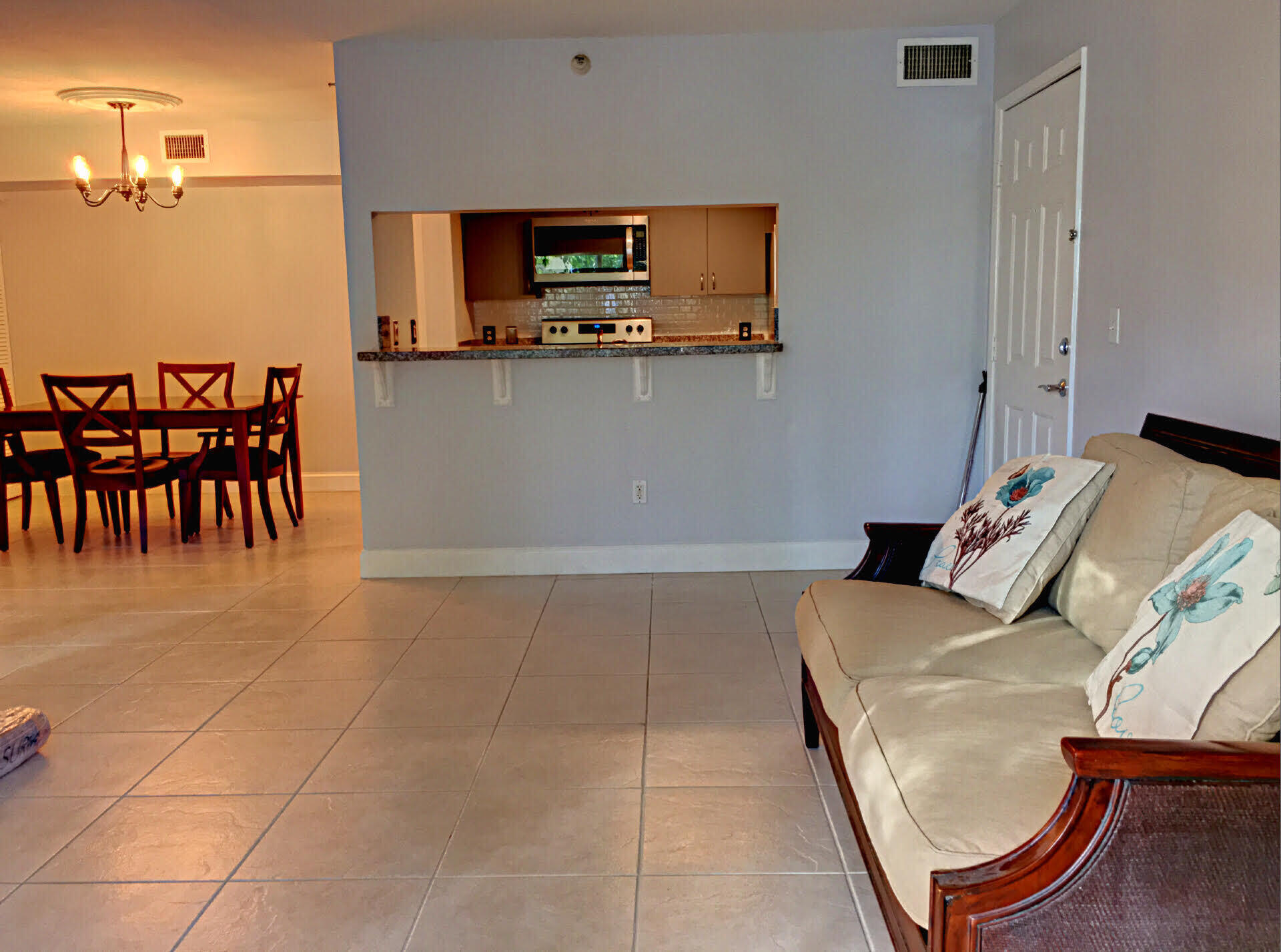 160 YACHT CLUB Way # 210, Hypoluxo FL 33462