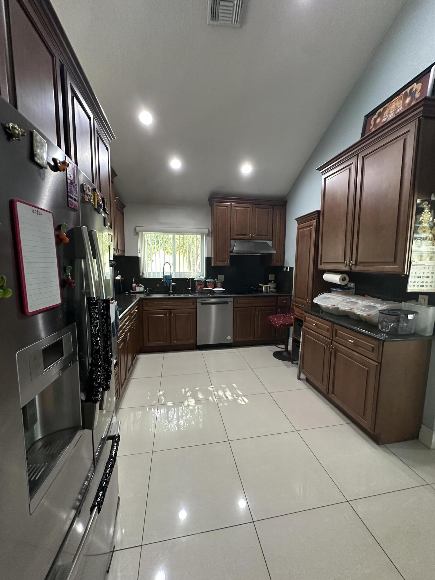 8 Elton Place — Photo 5
