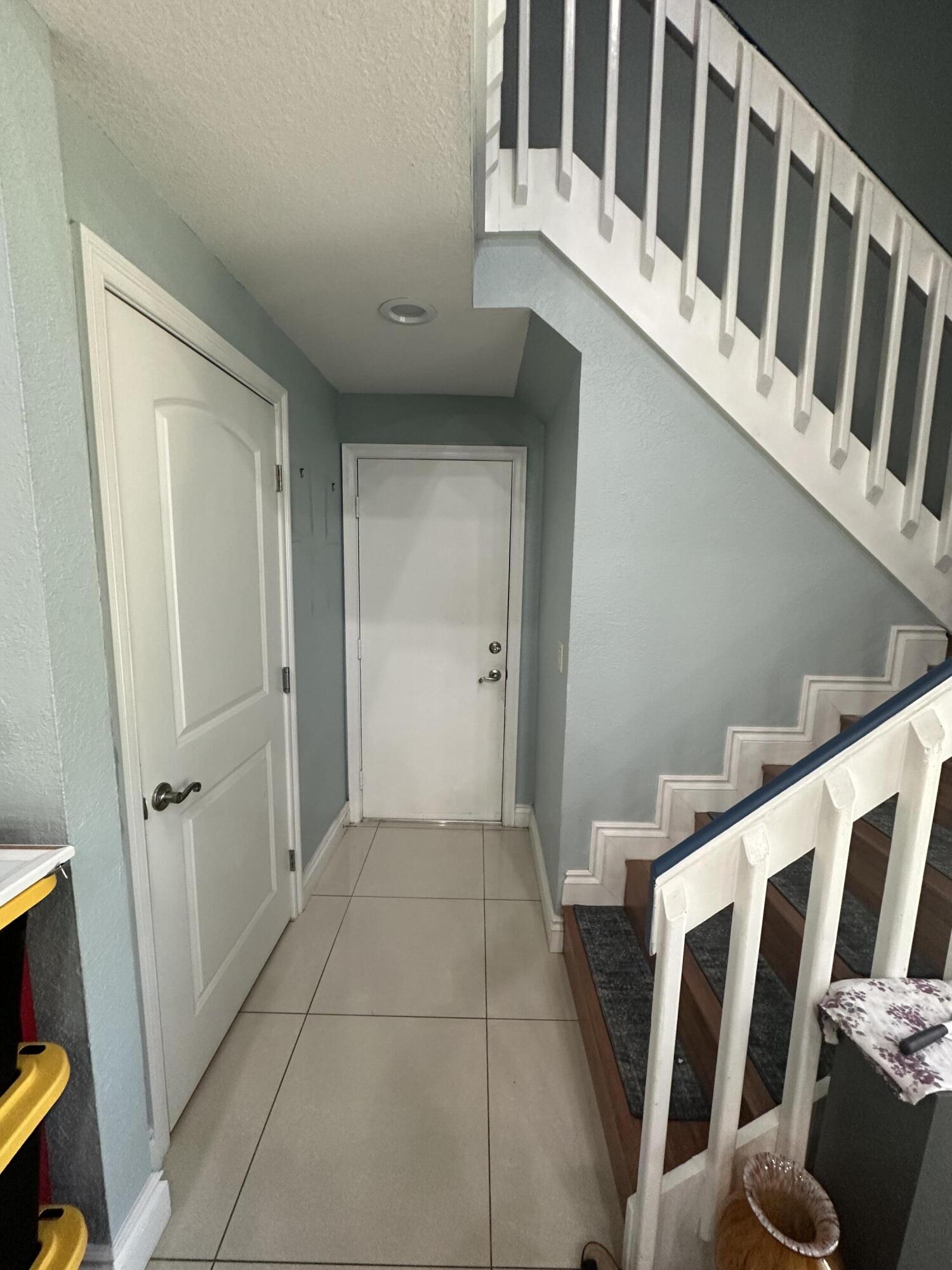 8 Elton Place — Photo 4