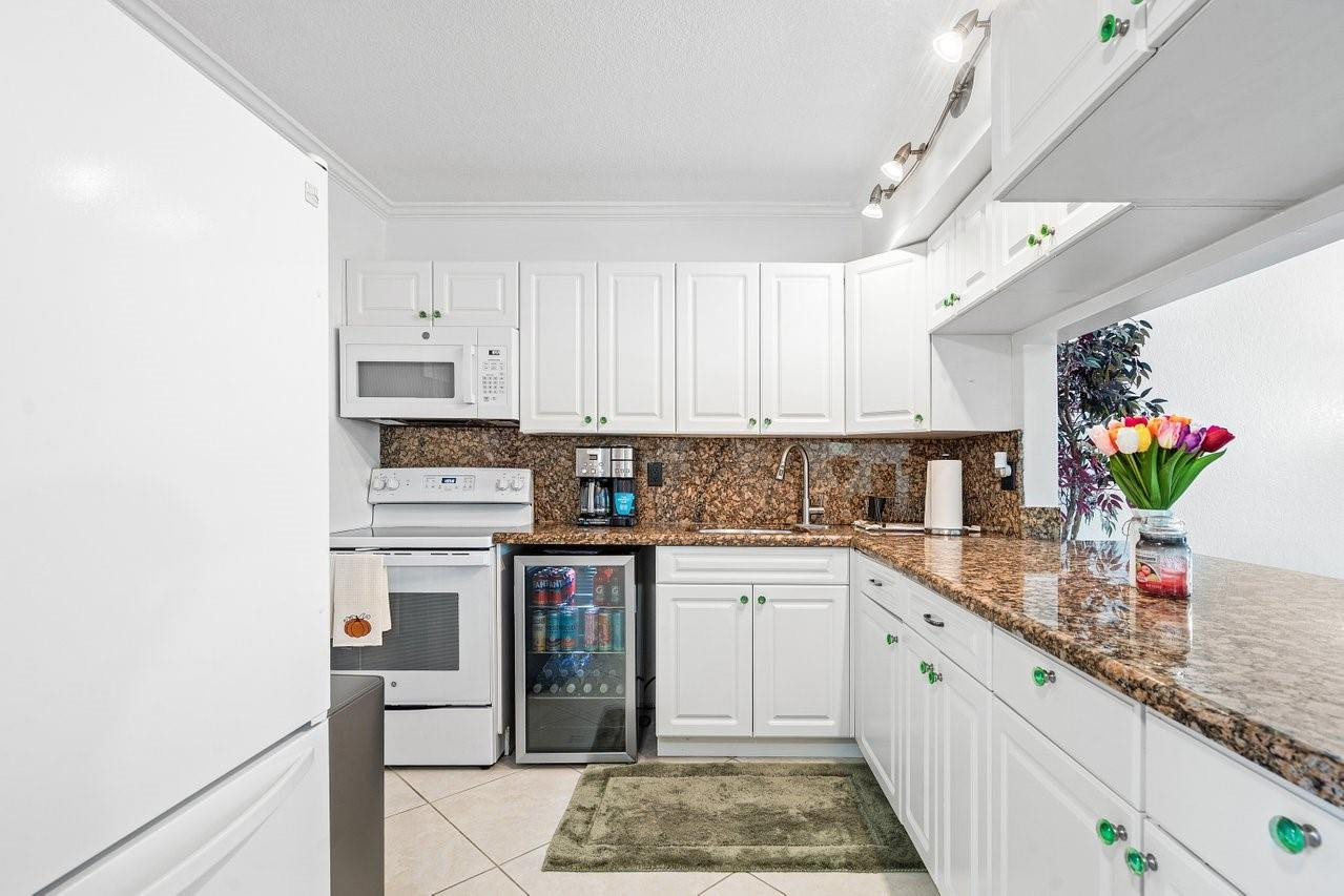 9280 SW 3rd Street # 802, Boca Raton FL 33428