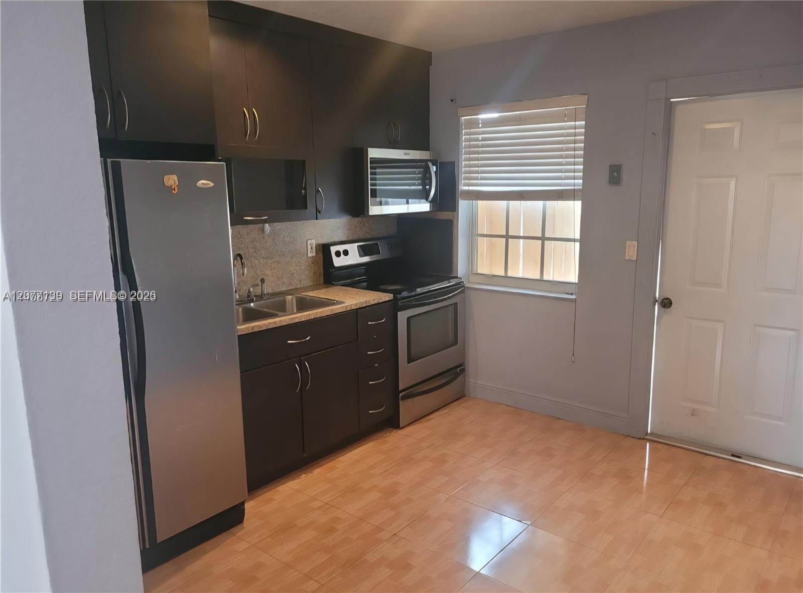 401 SW 4th terrace # 403 — Photo 5