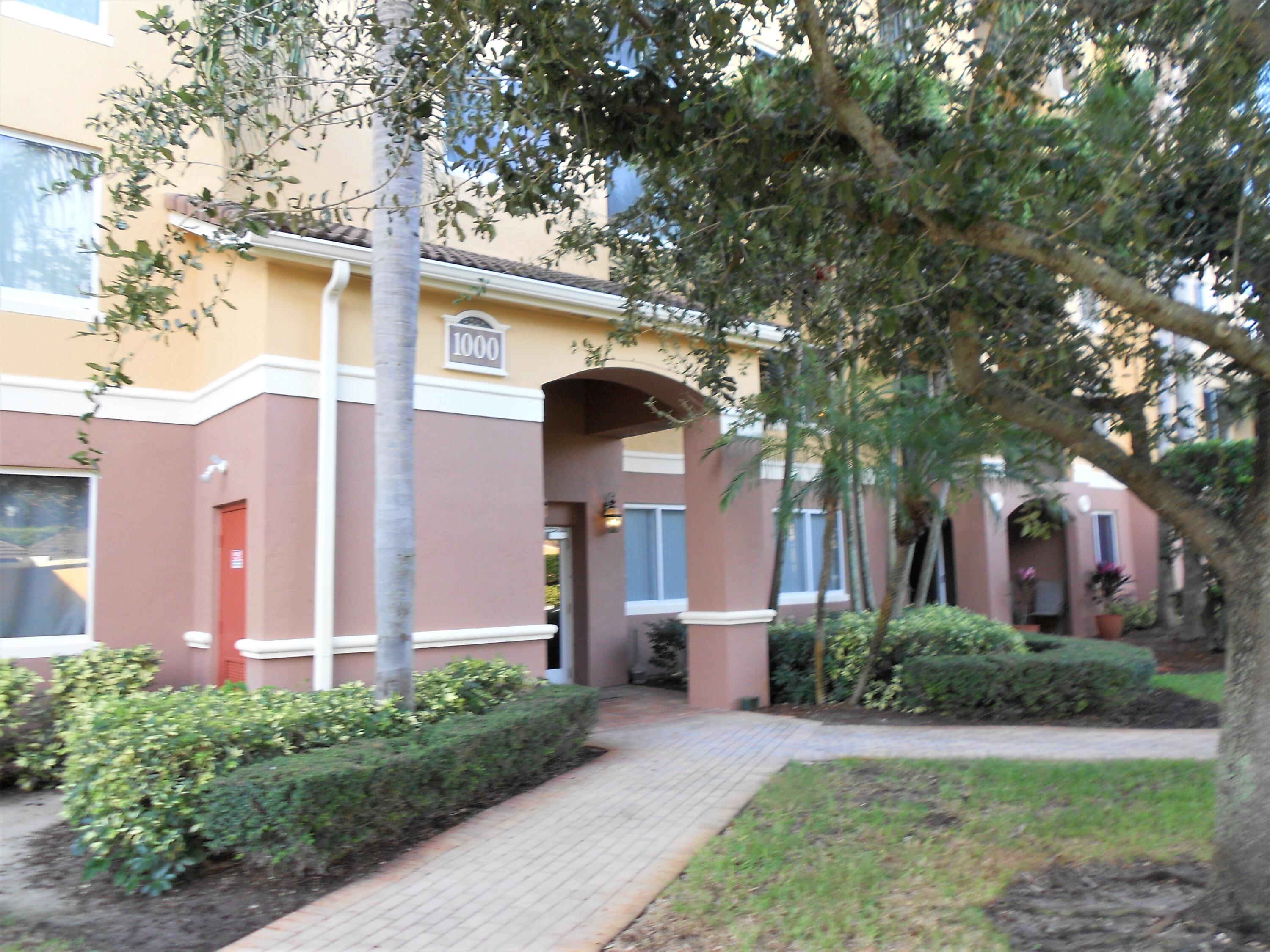 1000 Scotia Drive # 304, Hypoluxo FL 33462