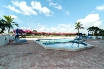 5700 Collins Ave # 8M — Photo 5