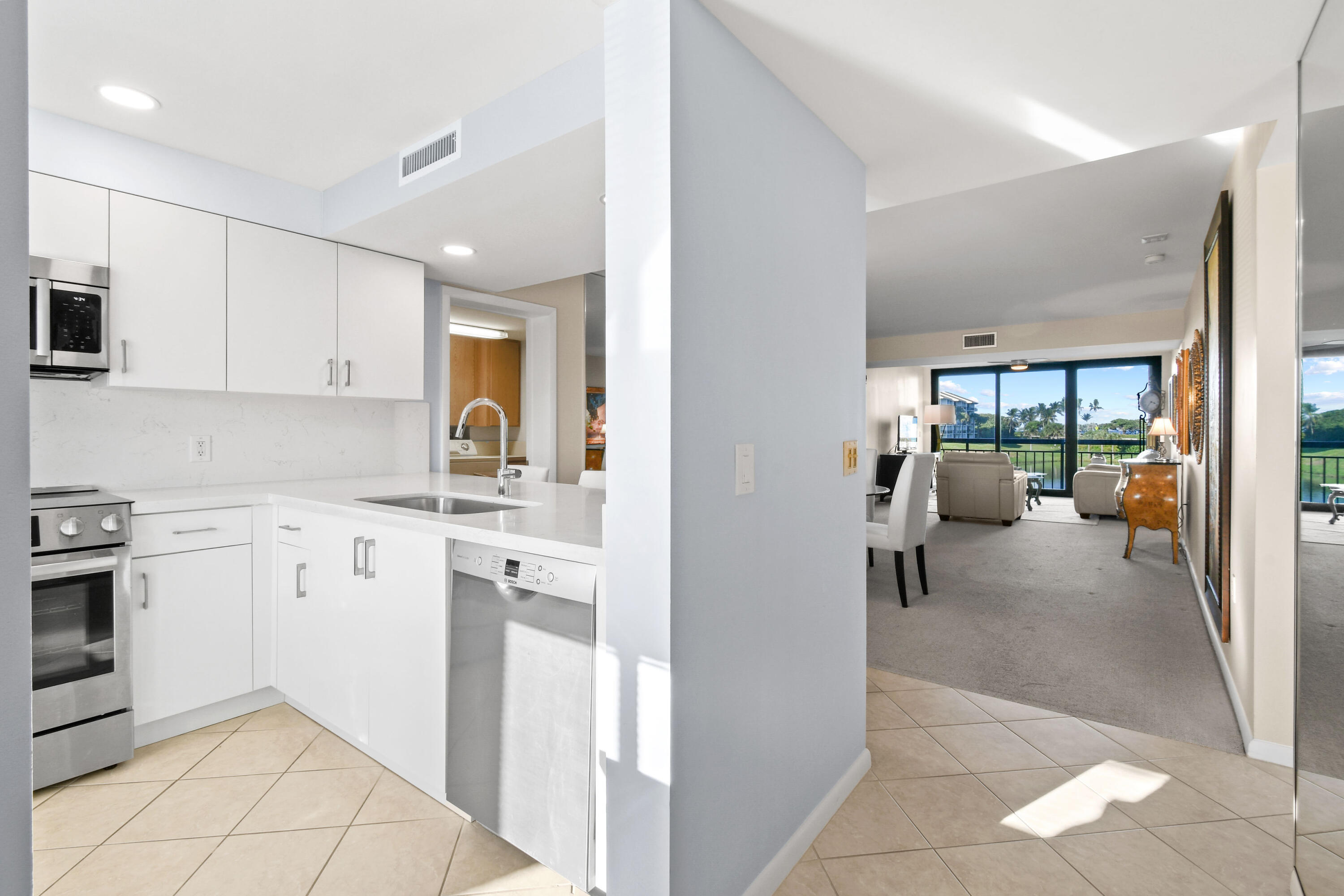 501 S Seas Drive # 206 — Photo 3