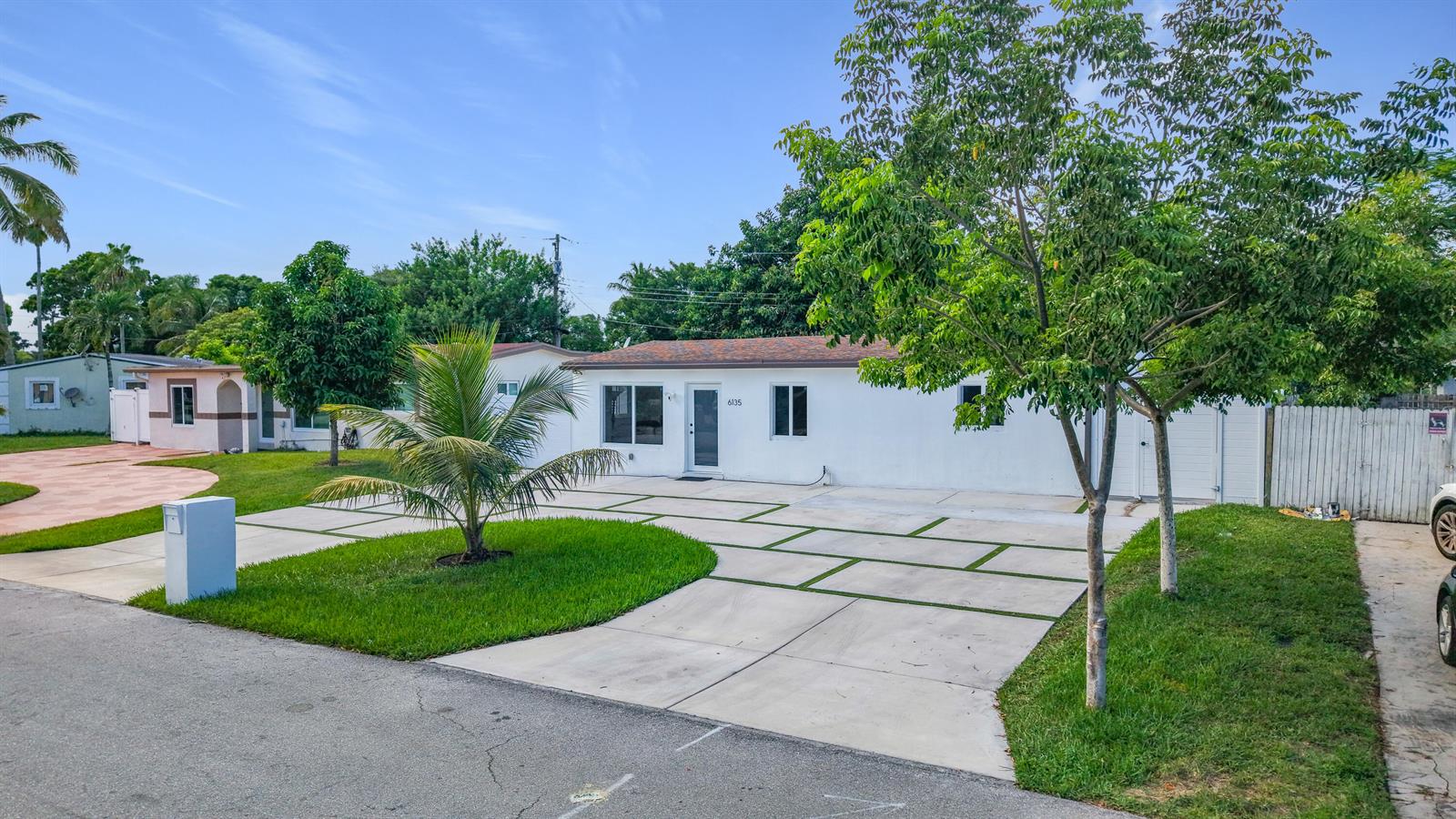 6135 NW 24th Court-10