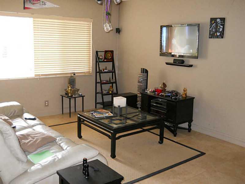 520 SW 15th Street # 101 — Photo 2