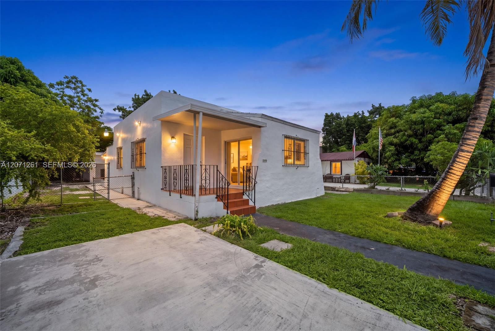 1227 NW 27th St # 1227 View 1