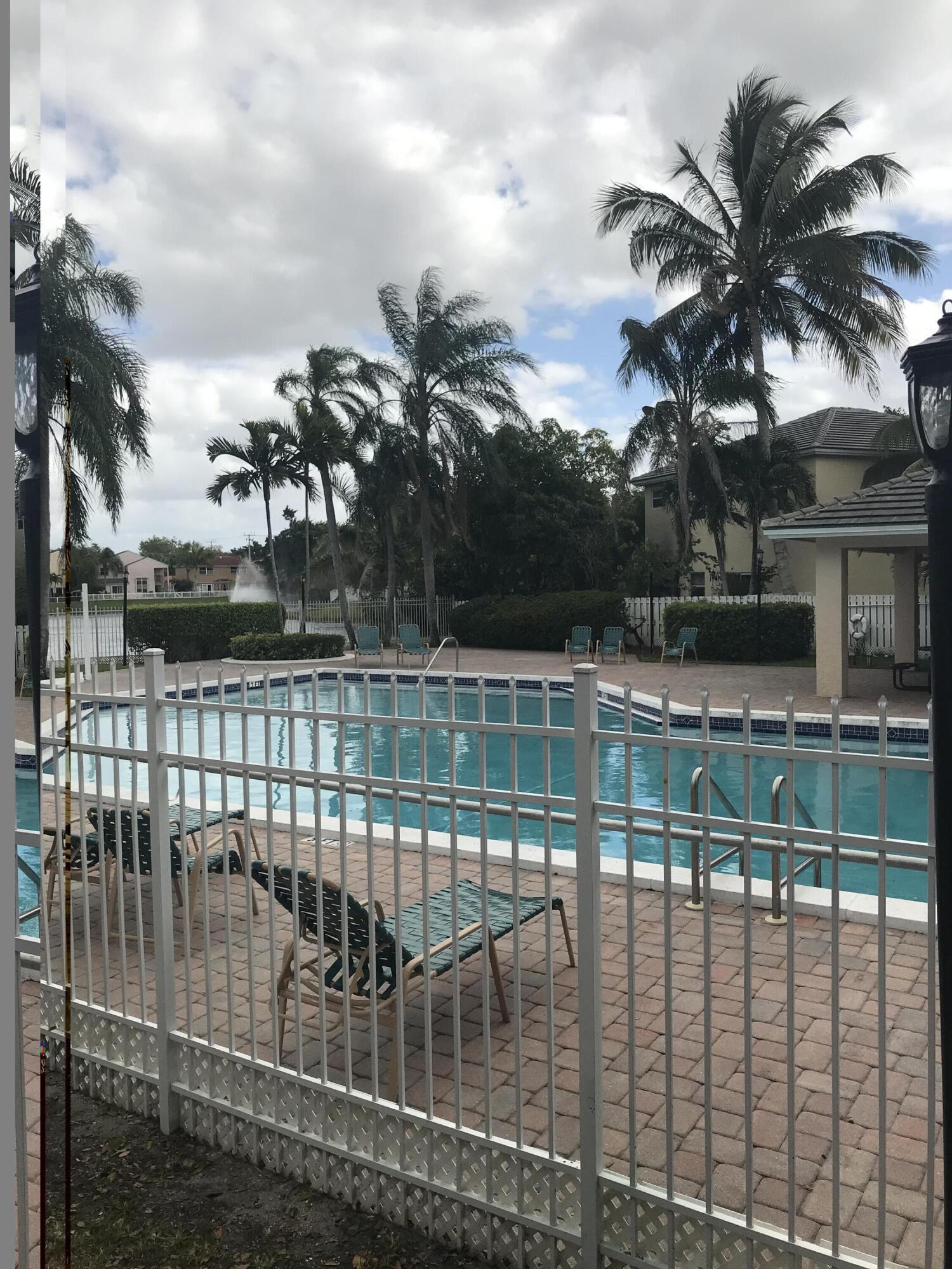 845 NW 98th Avenue, Plantation FL 33324