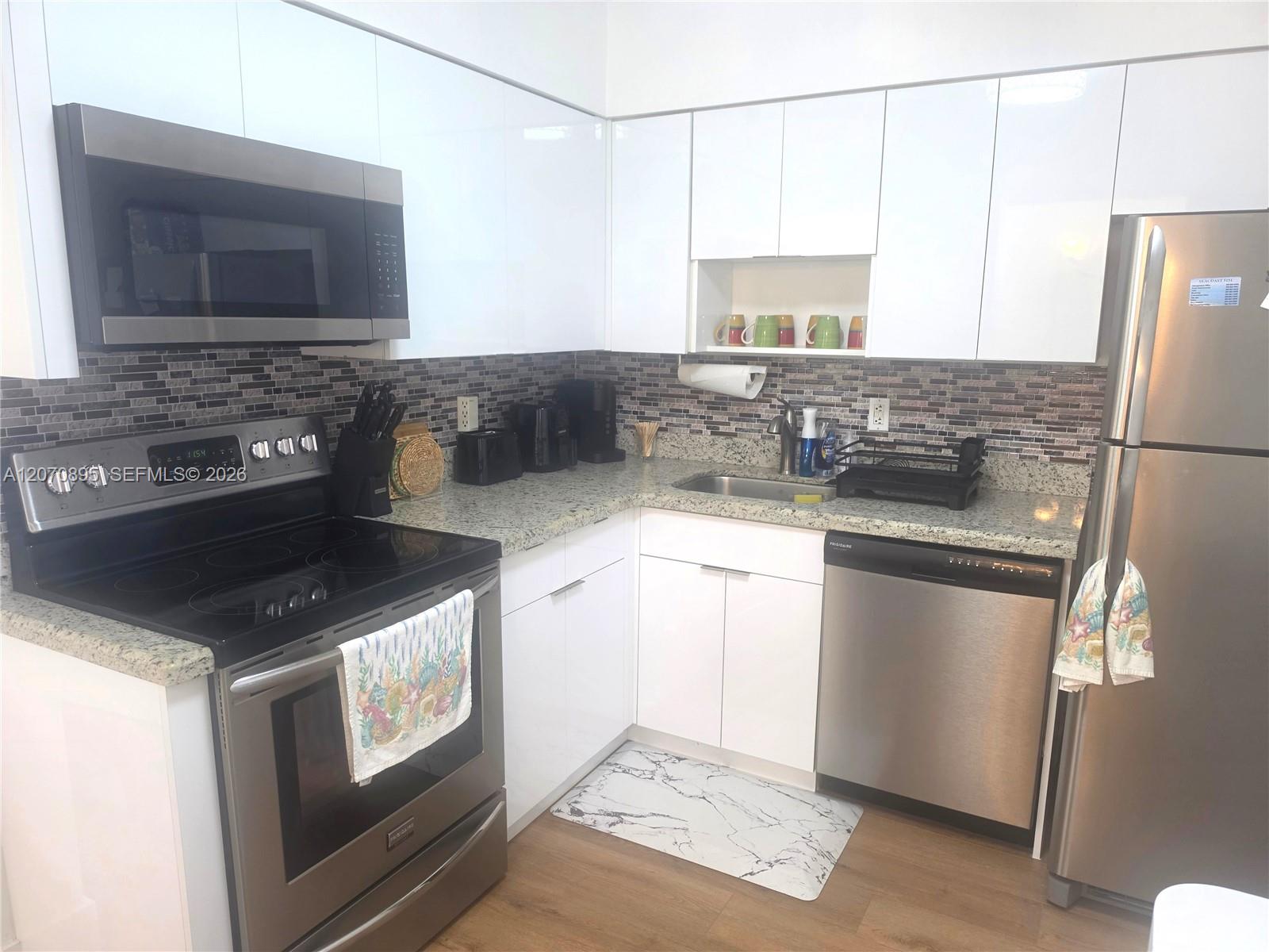 5151 Collins Ave # 826 View 8