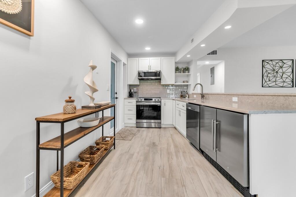 4848 NE 23RD Avenue # 8A — Photo 3