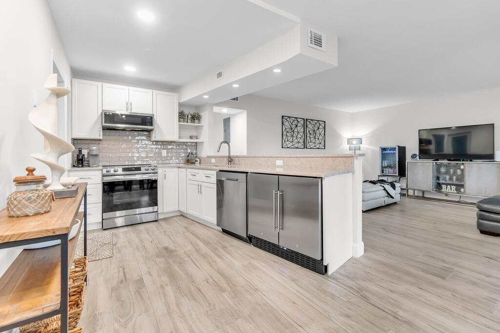 4848 NE 23RD Avenue # 8A — Photo 2