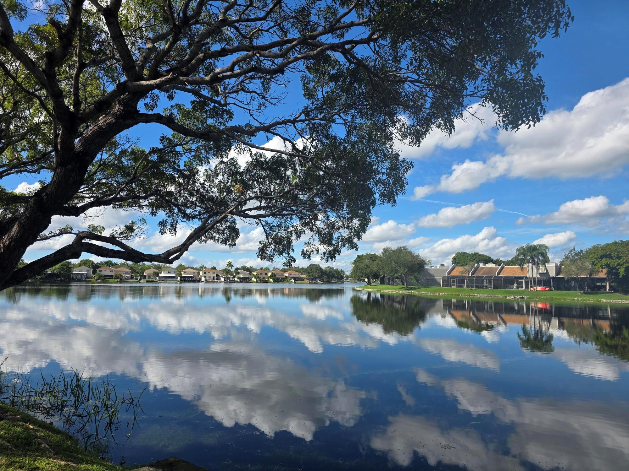 1001 Colony Point Circle # 405, Pembroke Pines FL 33026