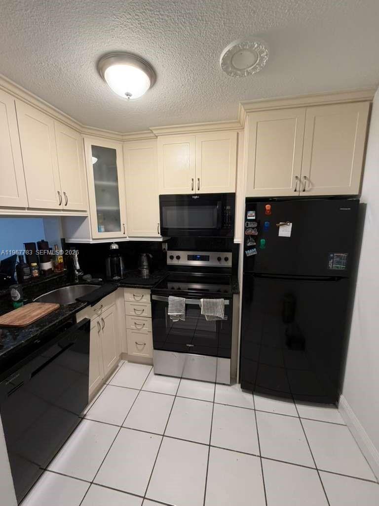 488 NW 165th St Rd # 614, Miami FL 33169