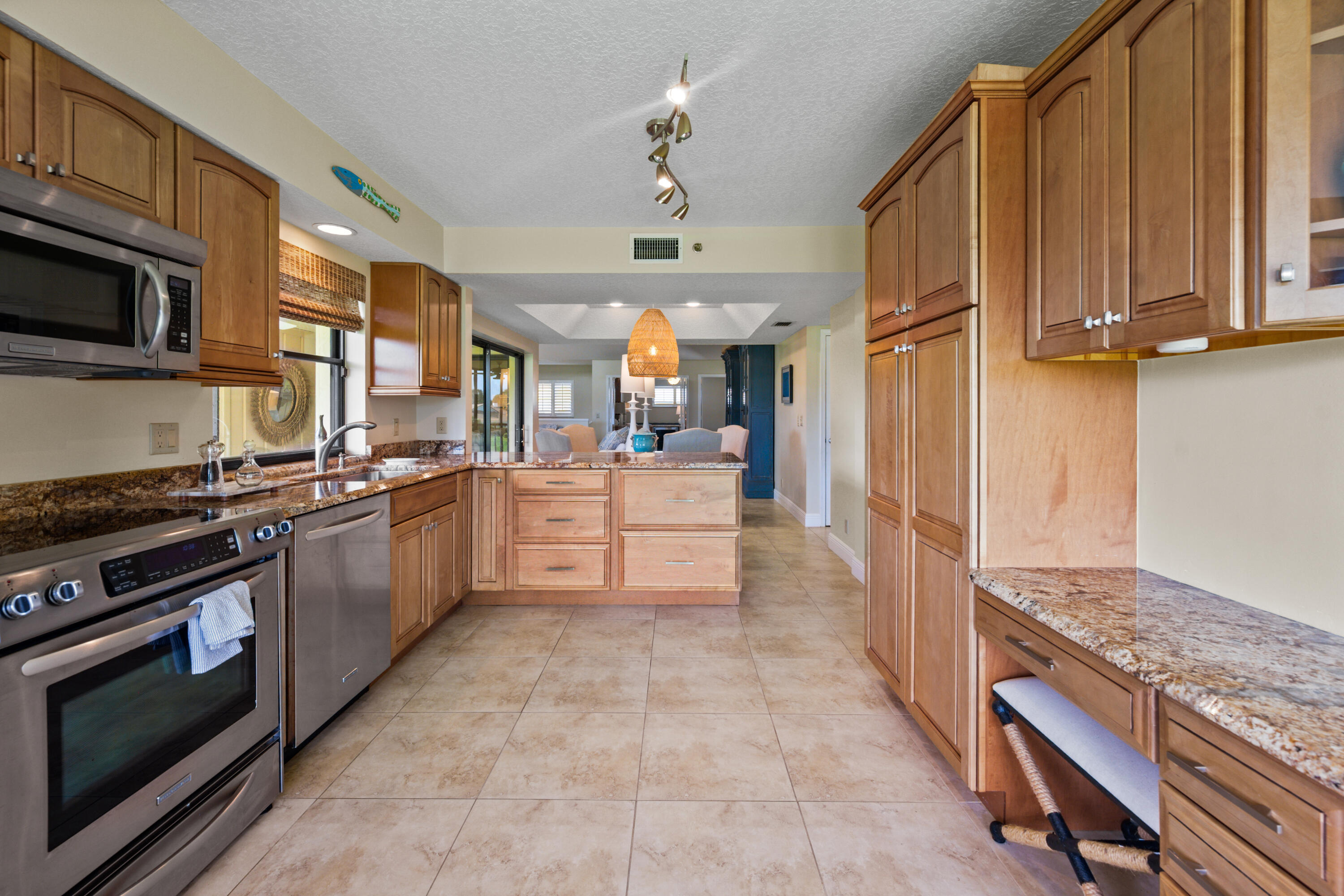 16914 WATERBEND Drive # 270 — Photo 5