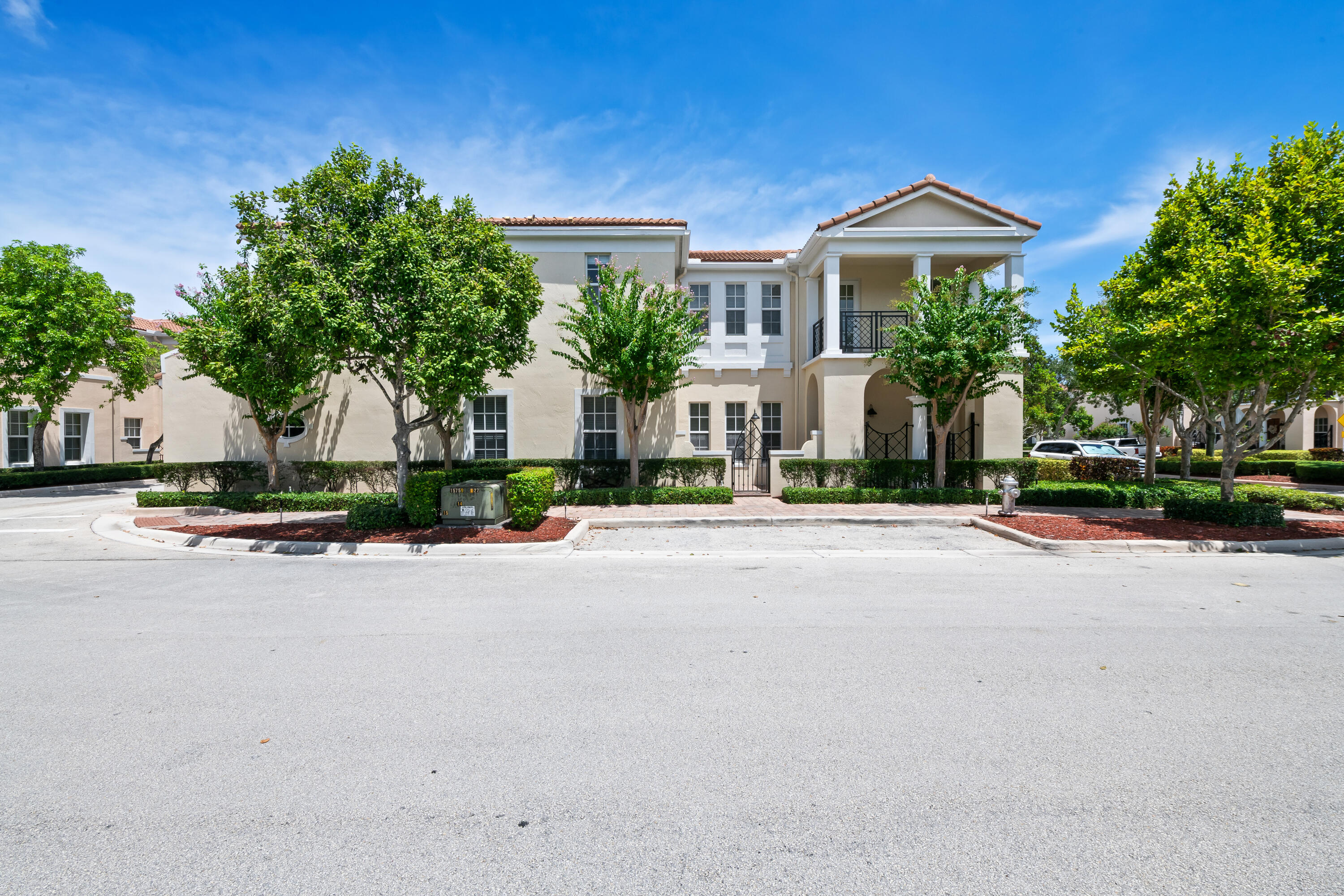 870 NW 83RD Lane, Boca Raton FL 33487