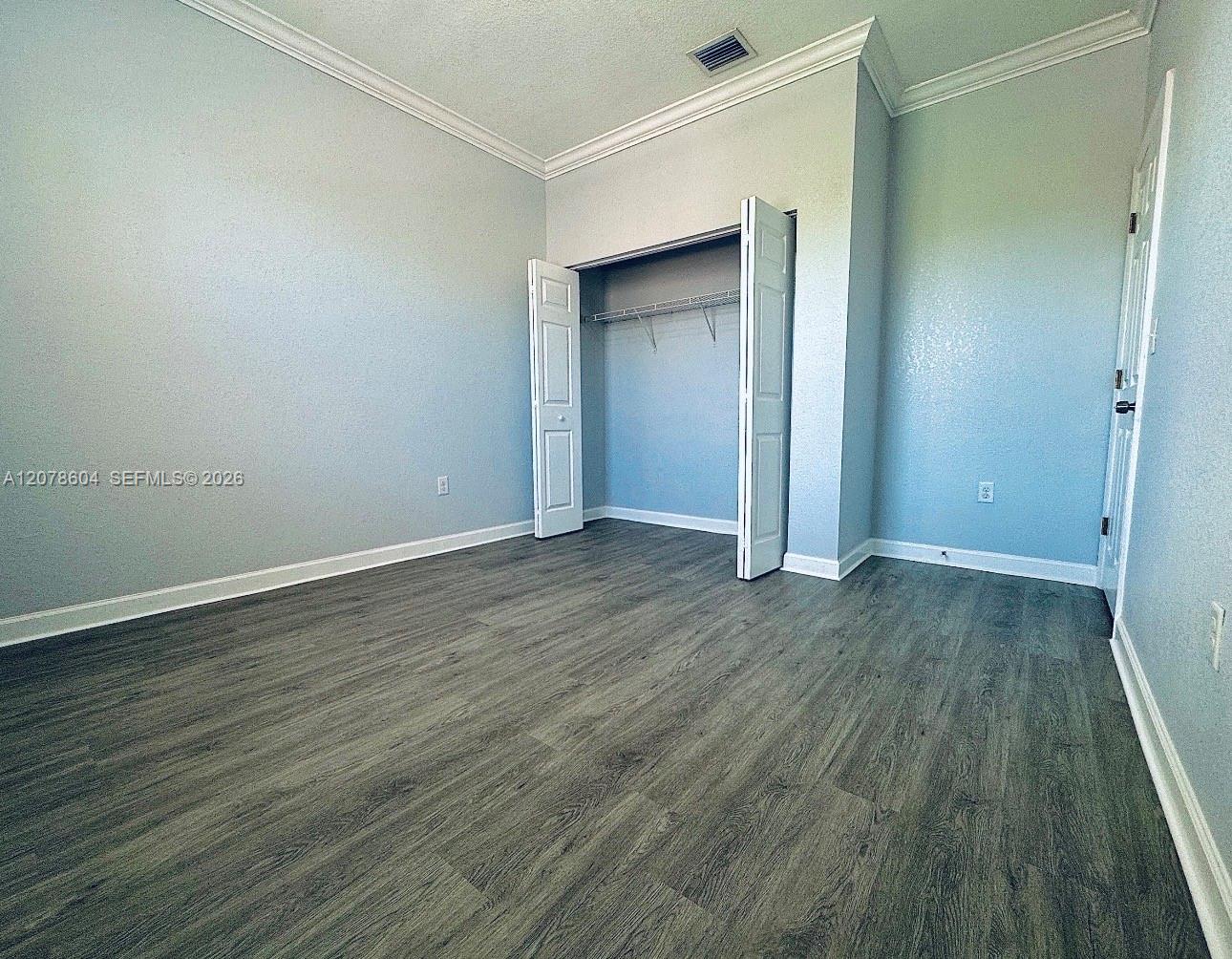 1035 NE 207th Ter — Photo 5