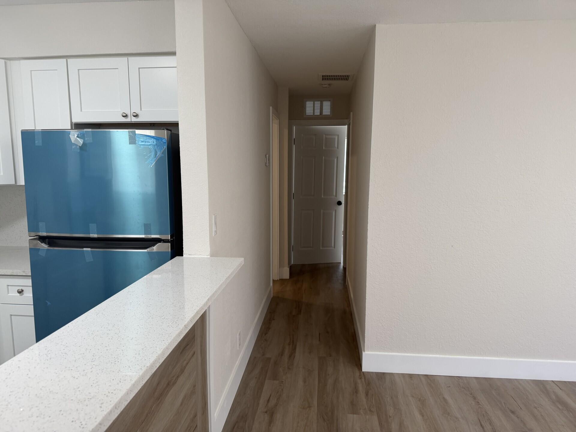 2723 Griffin Road # 3 — Photo 2