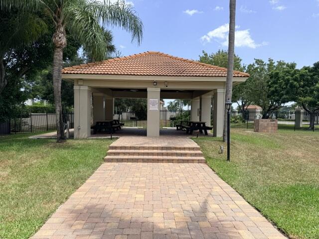 10169 SERENE MEADOW Drive N — Photo 3