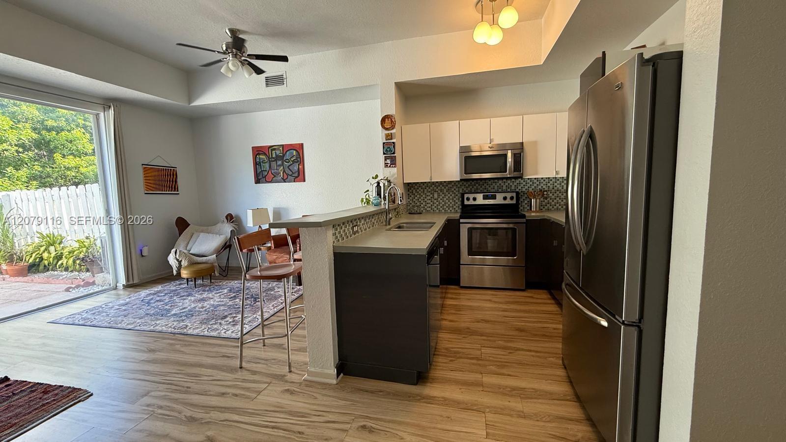11034 NW 43rd Ter # 11034 — Photo 2