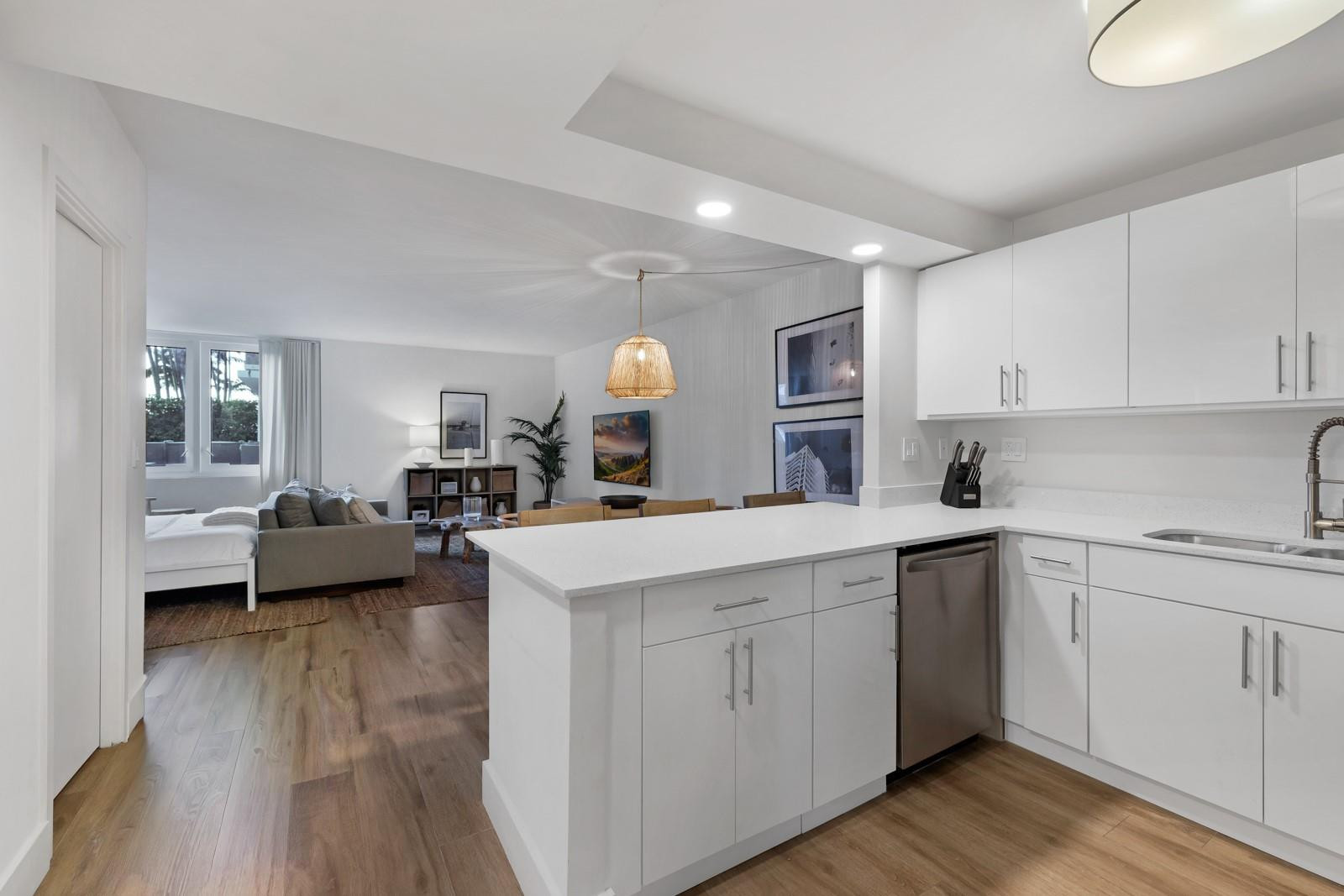 2301 Collins Avenue # 323, Miami Beach FL 33139