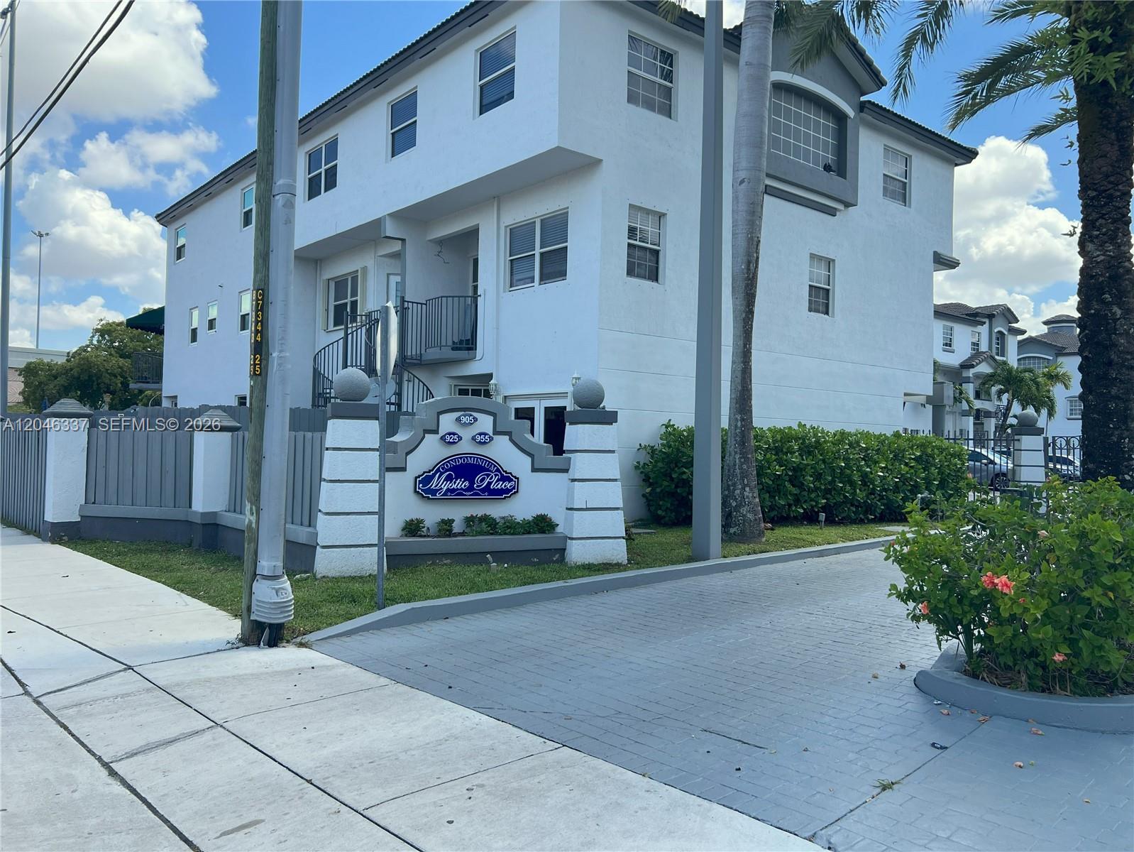 925 NW 82nd Ave # A, Miami FL 33126