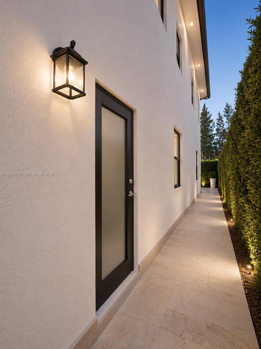 6989 NW 104th Ct — Photo 5