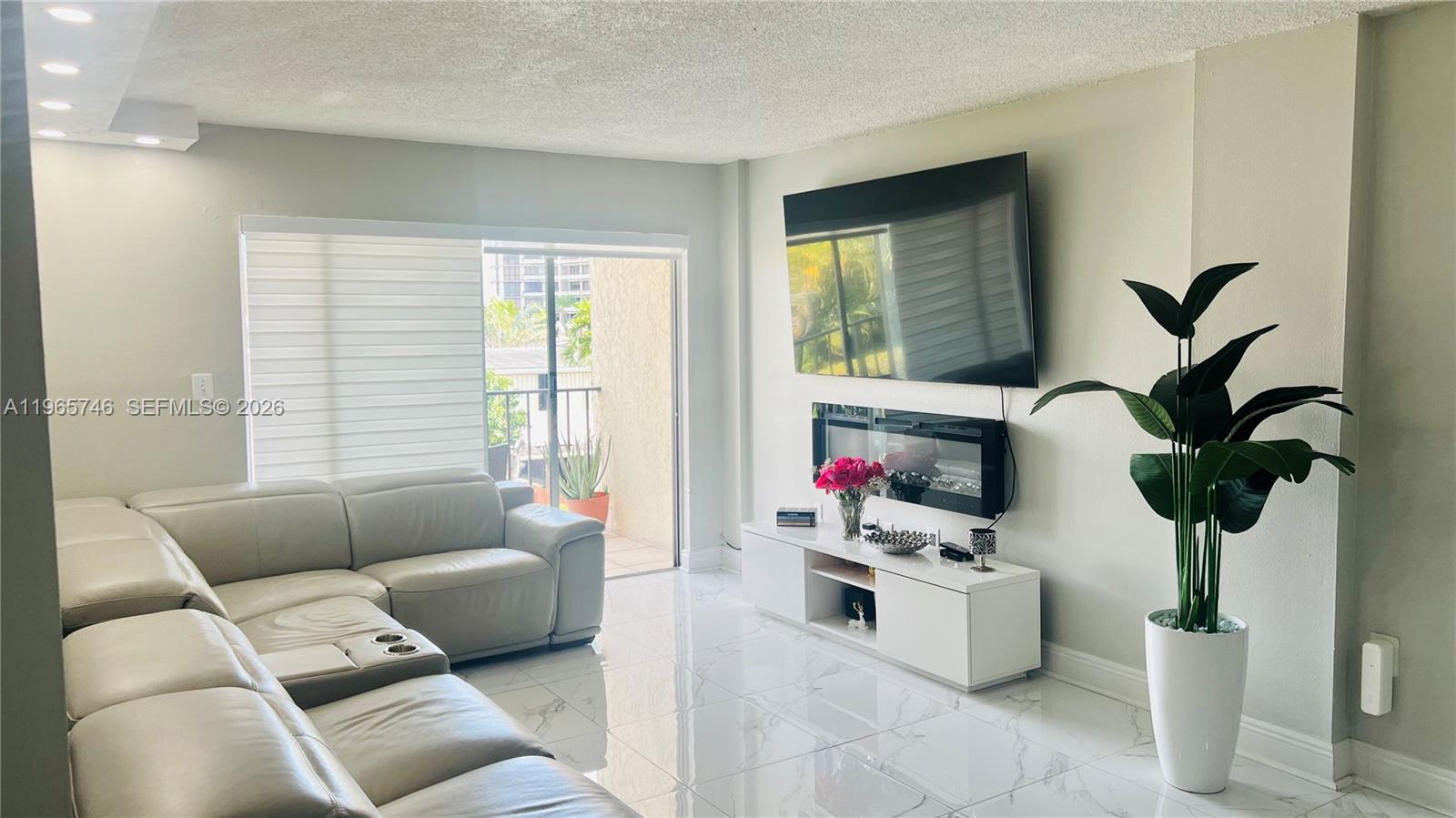 14250 SW 62nd St # 319, Miami FL 33183