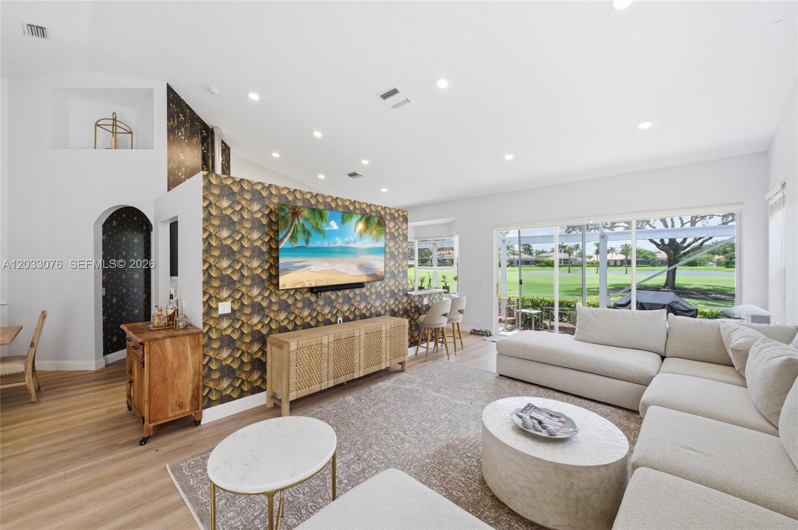 8141 Sandpiper Way, West Palm Beach FL 33412