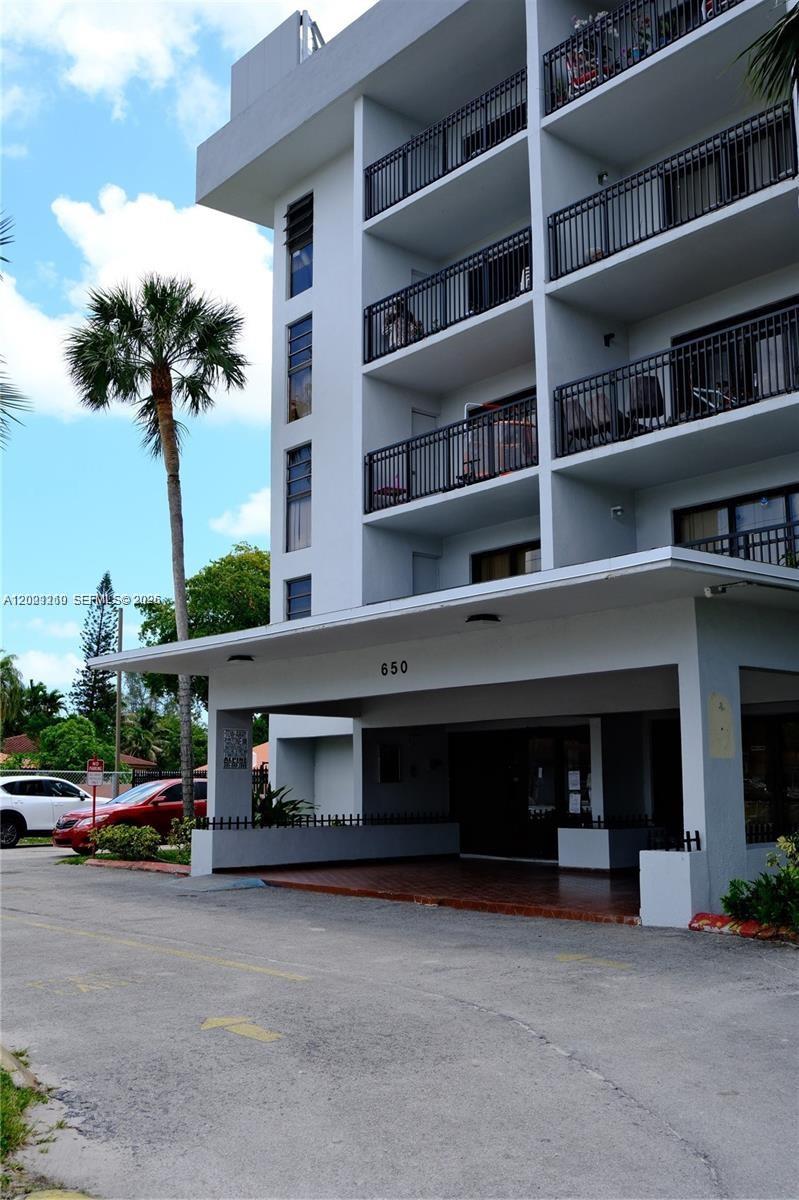 650 NE 149th St # 407A, Miami FL 33161