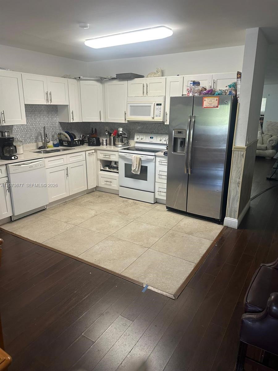 4080 Coral Springs Dr — Photo 5