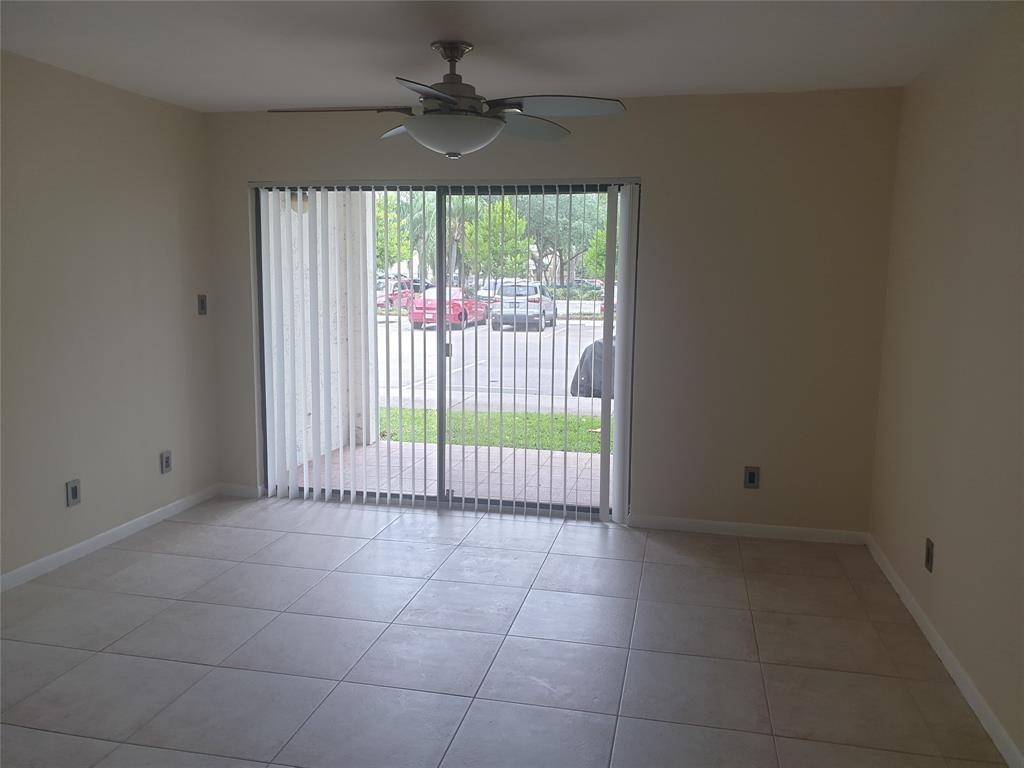 520 S Park Road # 12 — Photo 5