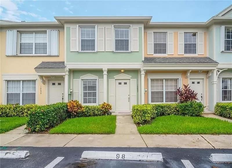 16637 Hemingway Drive, Weston FL 33326