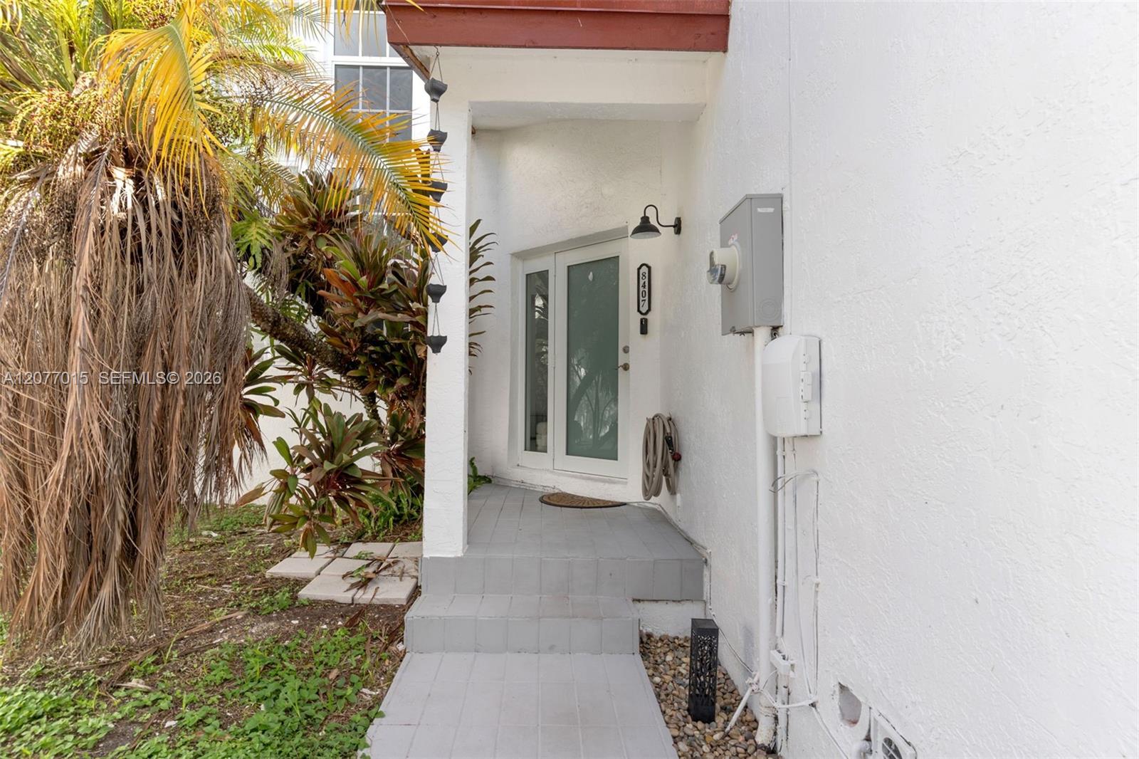 8407 SW 208th Ter — Photo 4